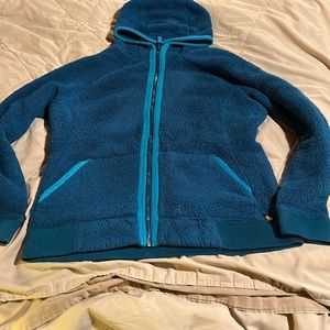 The north face women’s fuzzy teal zip up hoodie size xl. GUC